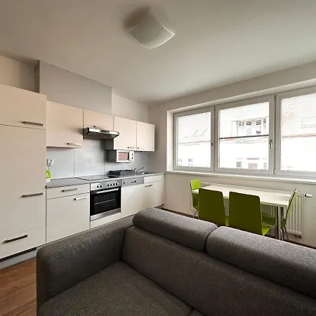 Apartman Ab Kryte Parkovani Zdarma Ceske Budejovice Exterior photo